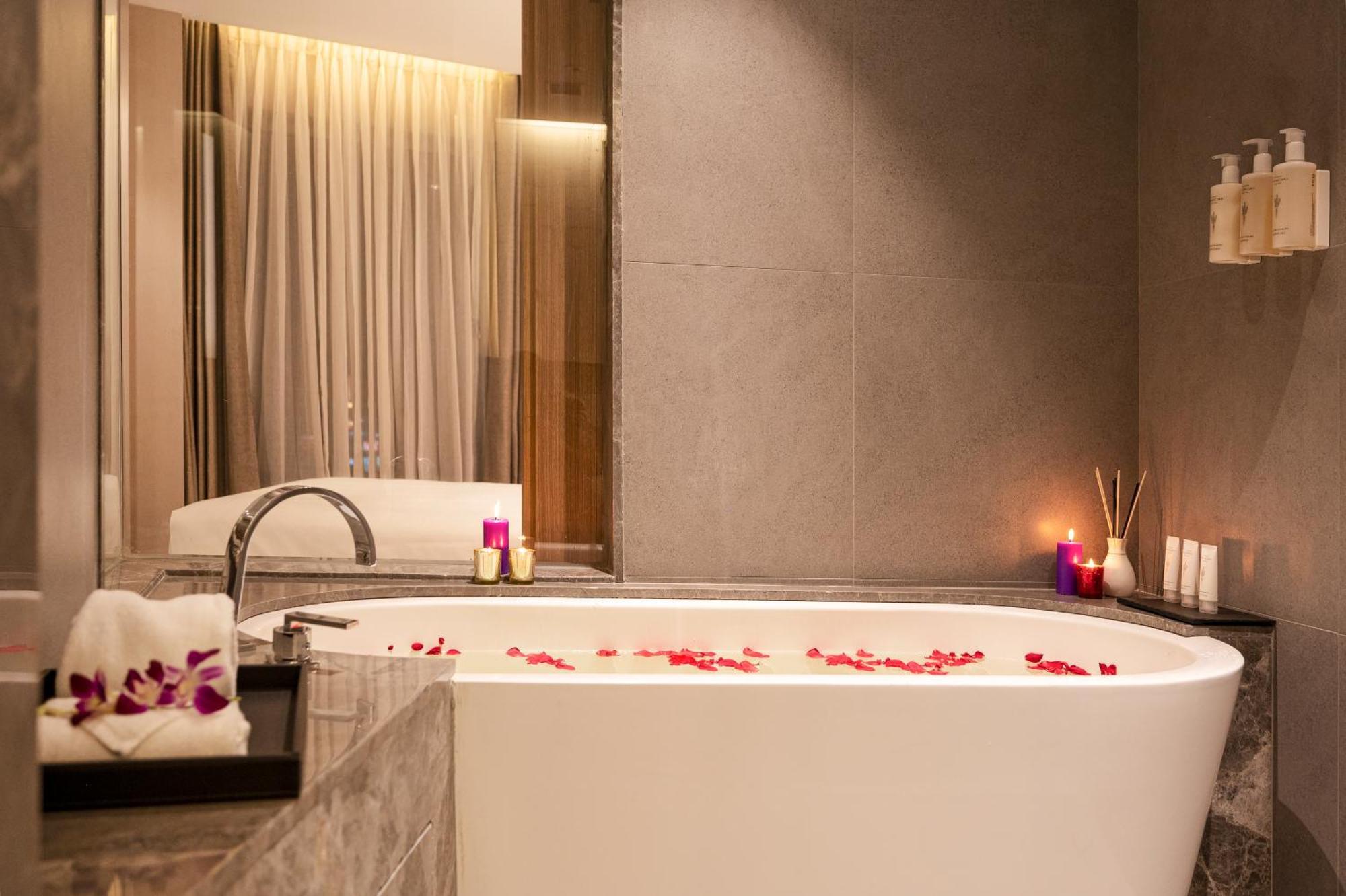 Lyfe Hotel Bhubaneswar Eksteriør bilde
